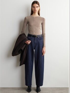 COS barrel bay Relaxed Jeans size 4 dark wash wide leg